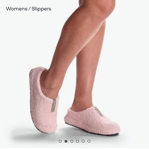 Bombas Women’s Pink Sunday Slippers